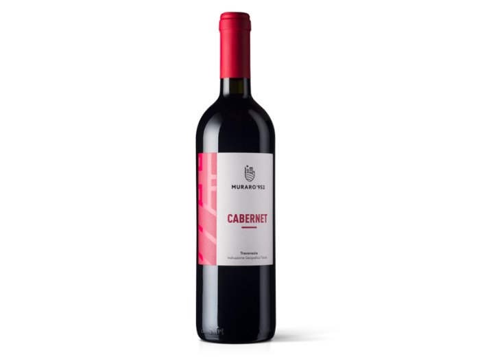 Vino cabernet delle tre venezie