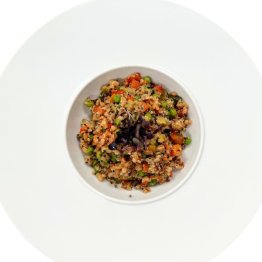 Insalata di farro e quinoa con verdure